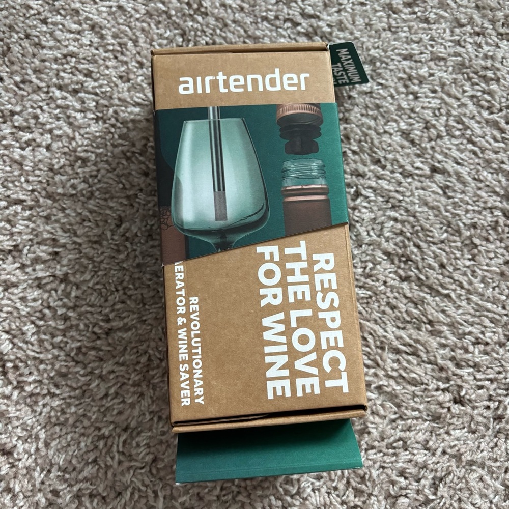 Airtender Wine Aerator and Saver Set